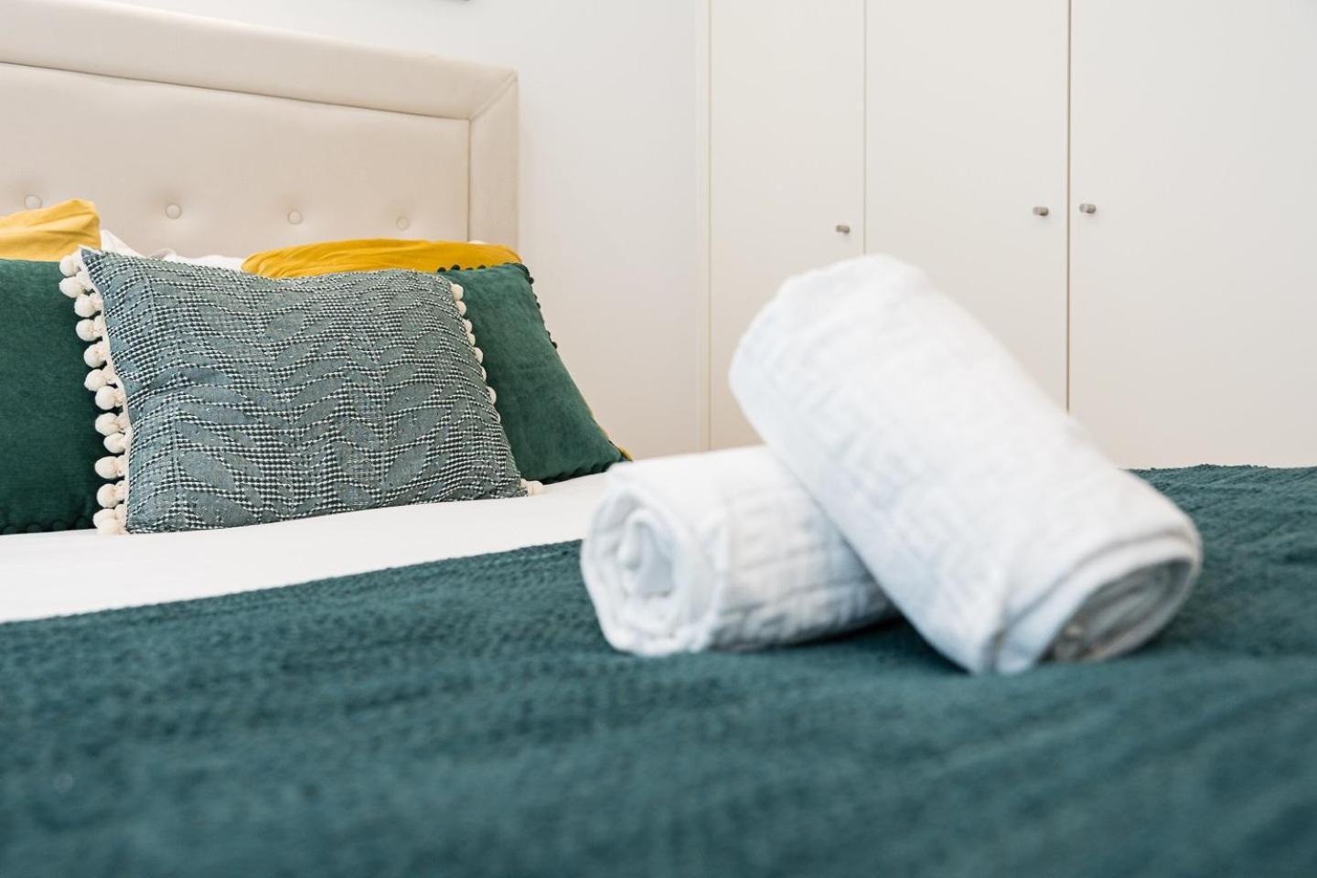 Guestready - Contemporary Studio In Porto Luaran gambar