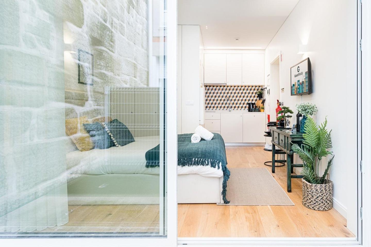 Guestready - Contemporary Studio In Porto Luaran gambar